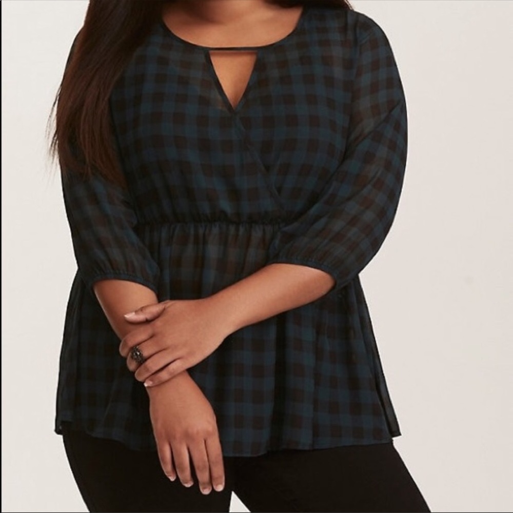 Torrid 00 (Size 10) surplice babydoll!